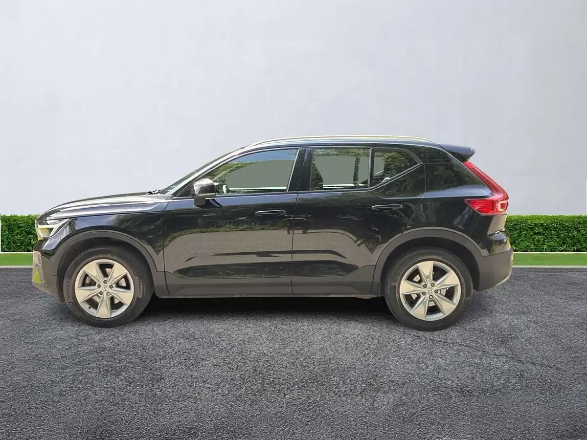 Used Volvo XC40 Core 2023 Black SUV