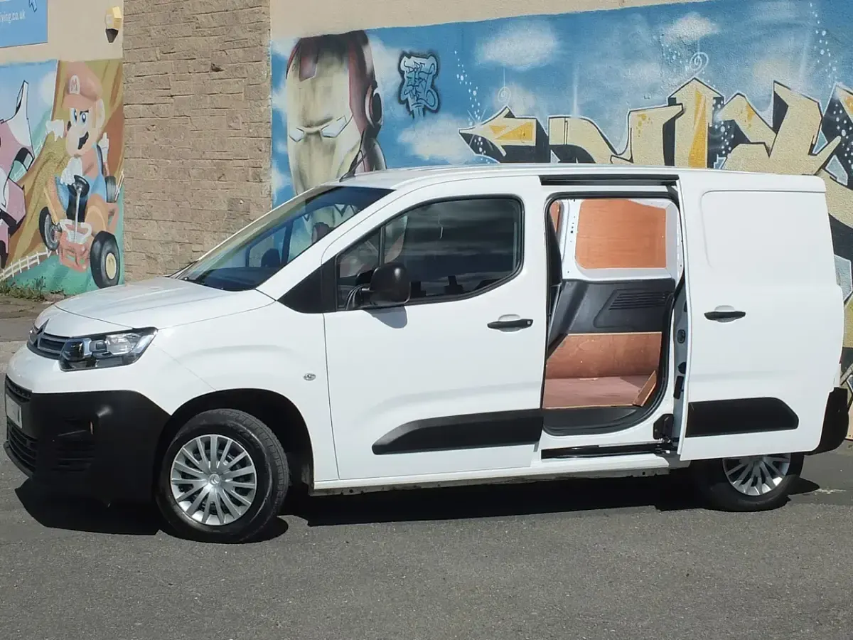 Used Citroën e-Berlingo 75 HP (55 kW) 2021 White Van