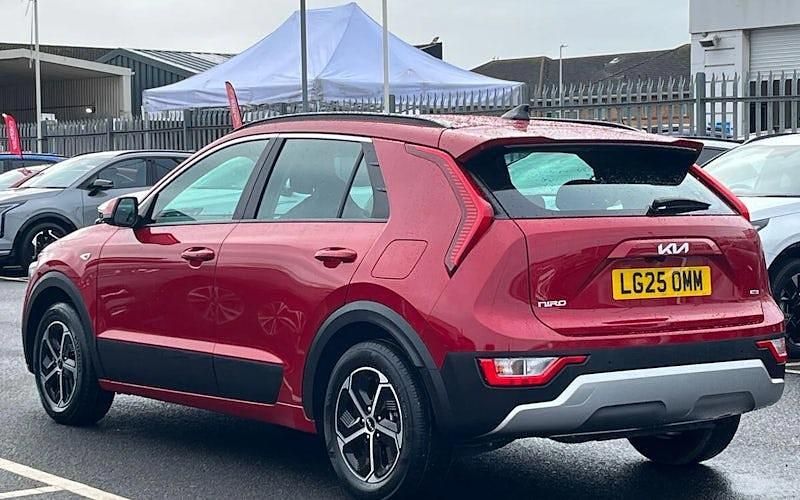 Used Kia Niro 129 HP (94 kW) 2025 Red SUV