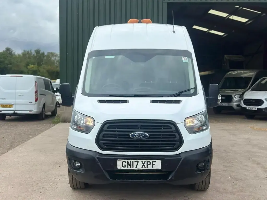 Used Ford Transit 130 HP (95 kW) 2017 White Van