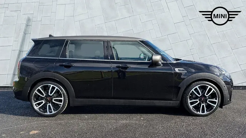 Used Mini Cooper S Clubman 176 HP (129 kW) 2022 Black Estate