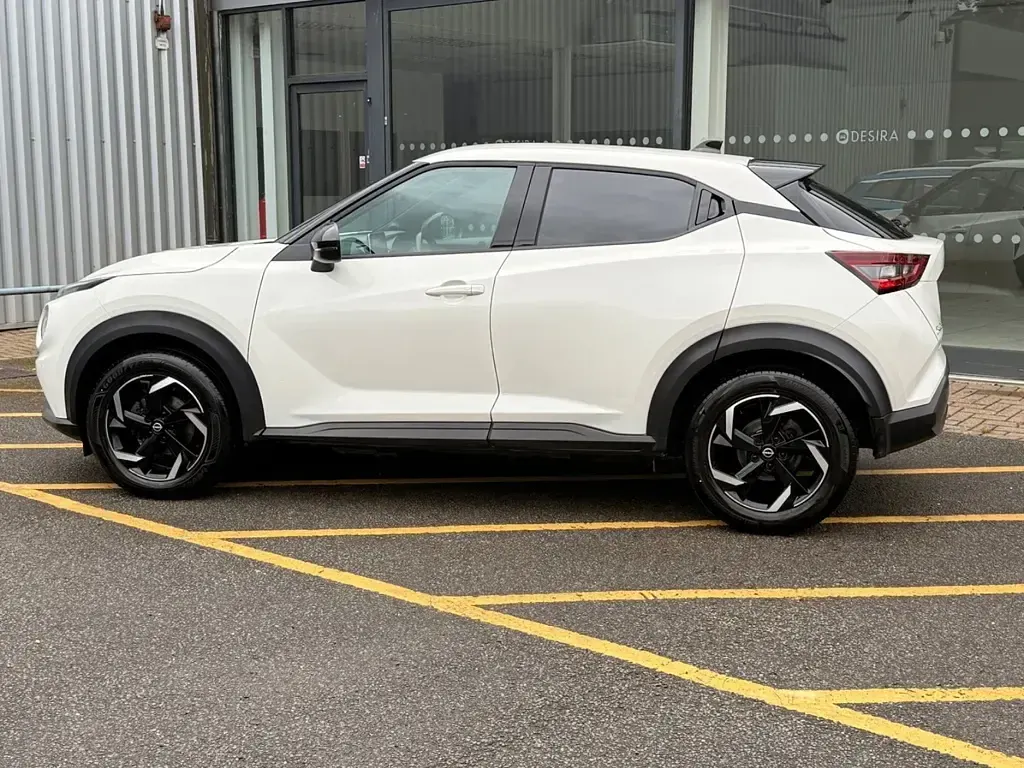Used Nissan Juke N-Connecta 2023 White SUV