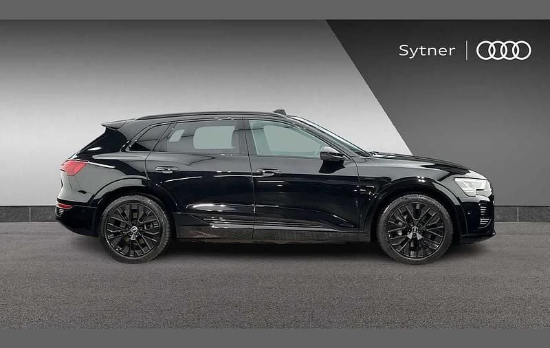 Usado Audi Q8 e-tron Black Edition 250 kW (340 HP) 2023 Preto SUV