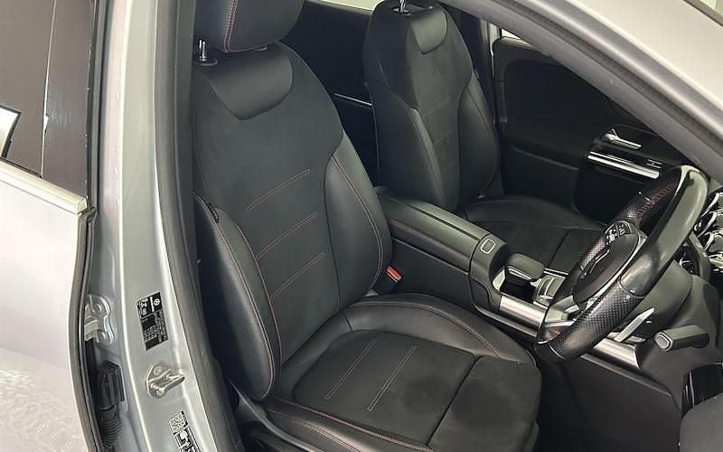 Used Mercedes GLA200 Executive 150 HP (110 kW) 2021 Silver SUV