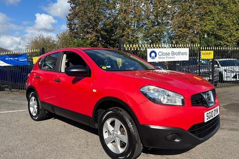 Red Used 2010 Nissan Qashqai Visia SUV | £1,990 (Good price) - Image 1/1