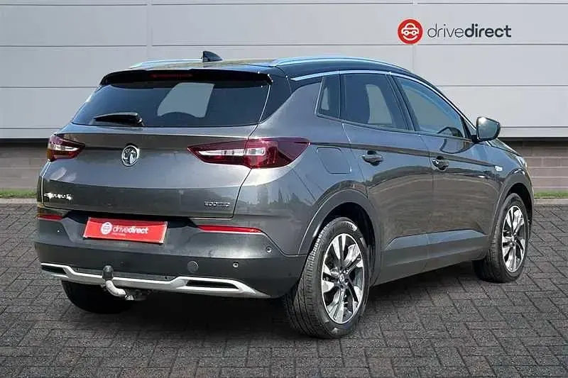 Used Vauxhall Grandland X SRi 130 HP (95 kW) 2020 Grey SUV