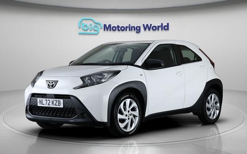 Used Toyota Aygo X PURE 72 HP (52 kW) 2025 SUV