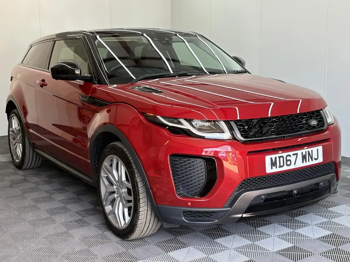 Used Land Rover Range Rover evoque HSE Dynamic 290 HP (213 kW) 2017 Red Coupe