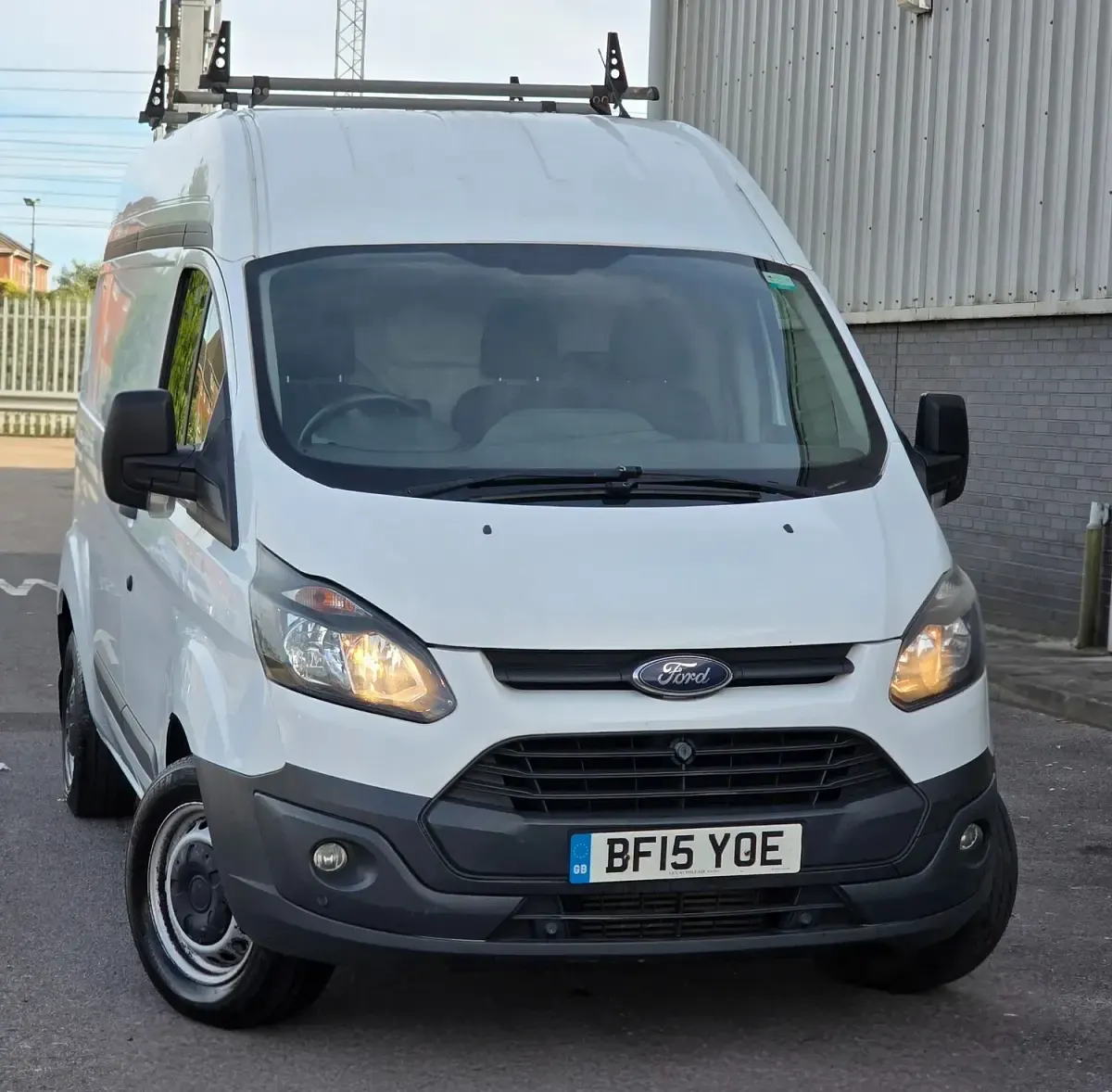 Used Ford Transit Custom 125 HP (91 kW) 2015 White Van