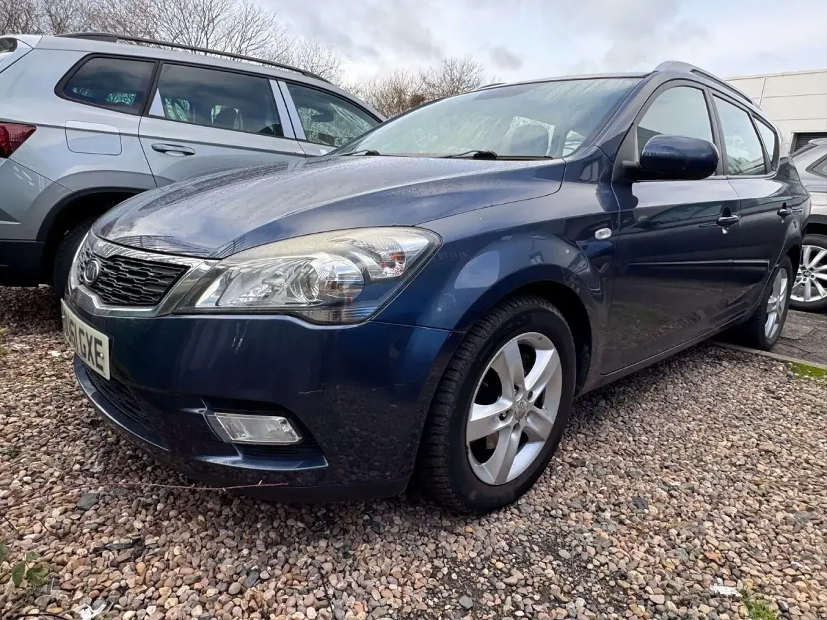 Used Kia Ceed 2011 Blue Hatchback