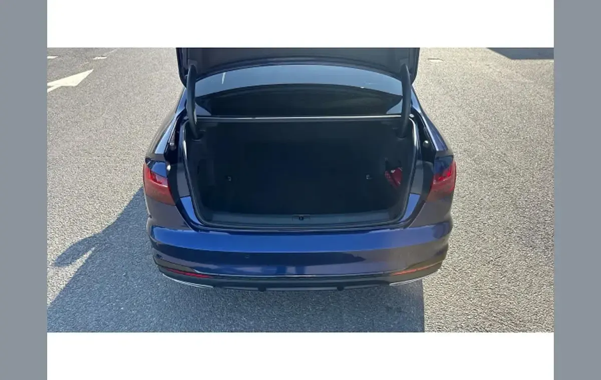 Used Audi A4 Black Edition 147 HP (108 kW) 2021 Blue Sedan