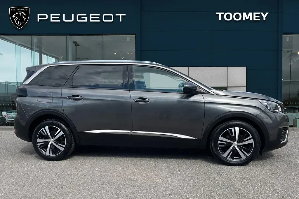 Used Peugeot 5008 Allure 129 HP (94 kW) 2019 Grey SUV