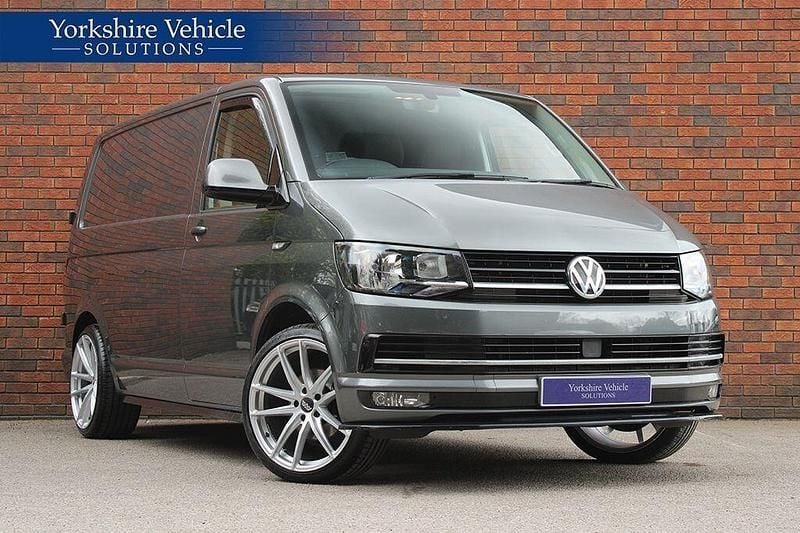 Begagnad VW Transporter Highline 2019 Grå Van