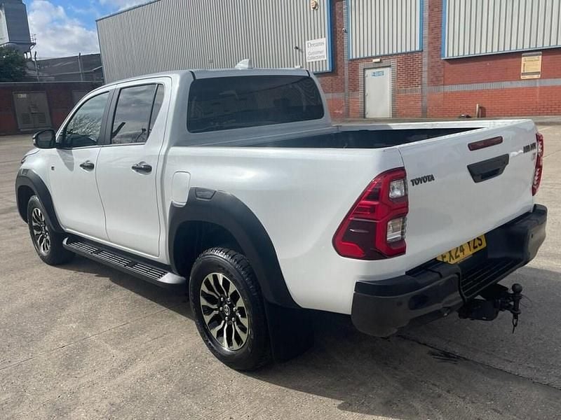 Used Toyota HiLux Sport 2024 White Pickup