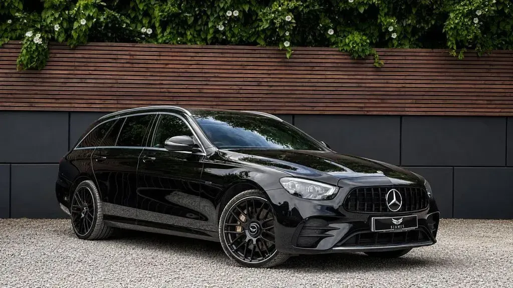 Used Mercedes E300 AMG line 2021 Black Estate