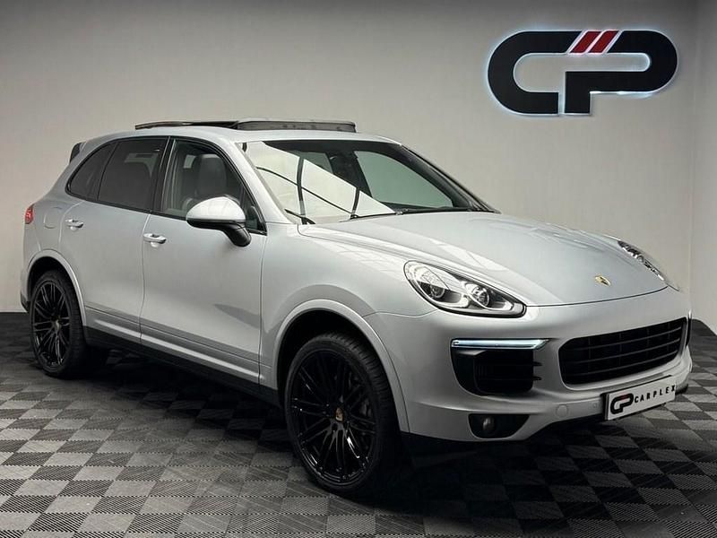 Used Porsche Cayenne 385 HP (283 kW) 2017 Silver SUV