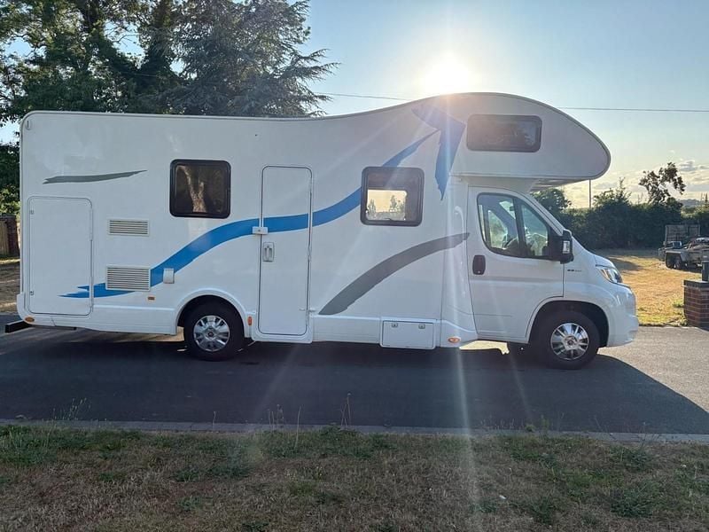 Used Fiat Ducato 140 HP (102 kW) 2018 White Van