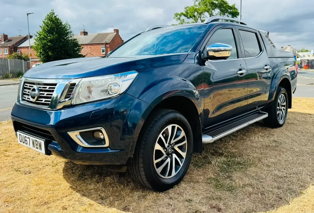 Used Nissan Navara Tekna 190 HP (139 kW) 2017 Blue Pickup