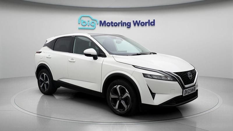 Used 2023 Nissan Qashqai N-Connecta SUV | £17,700 (Good price) - Image 1/4