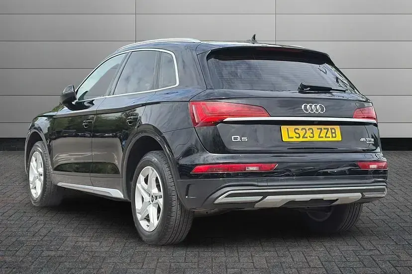 Used Audi Q5 Sport 265 HP (194 kW) 2023 Black SUV
