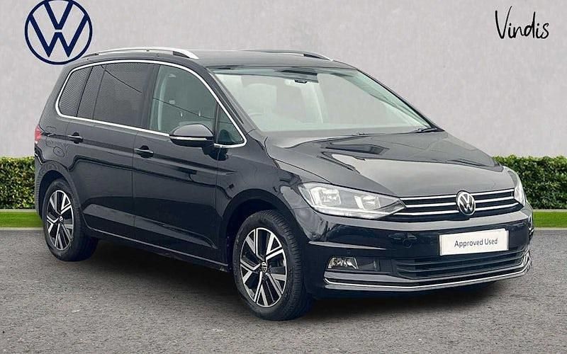 Used 2024 VW Touran SEL MPV | £26,133 (Fair price) - Image 1/4