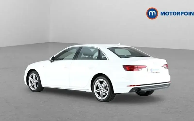 Used Audi A4 S-Line 150 HP (110 kW) 2018 White Sedan