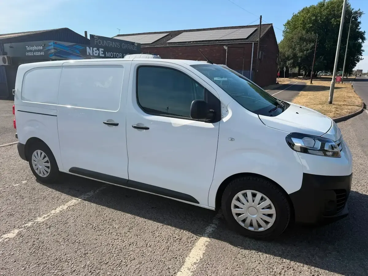 Used Citroën Dispatch 2021 White MPV