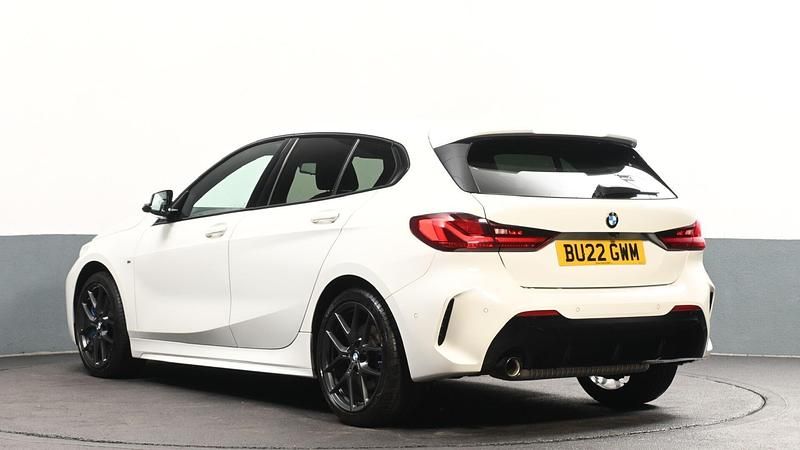 Used BMW 118 M Sport 134 HP (98 kW) 2022 White Hatchback