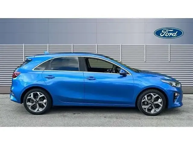 Używany Kia Ceed 140 KM (102 kW) 2018 Niebieski Hatchback