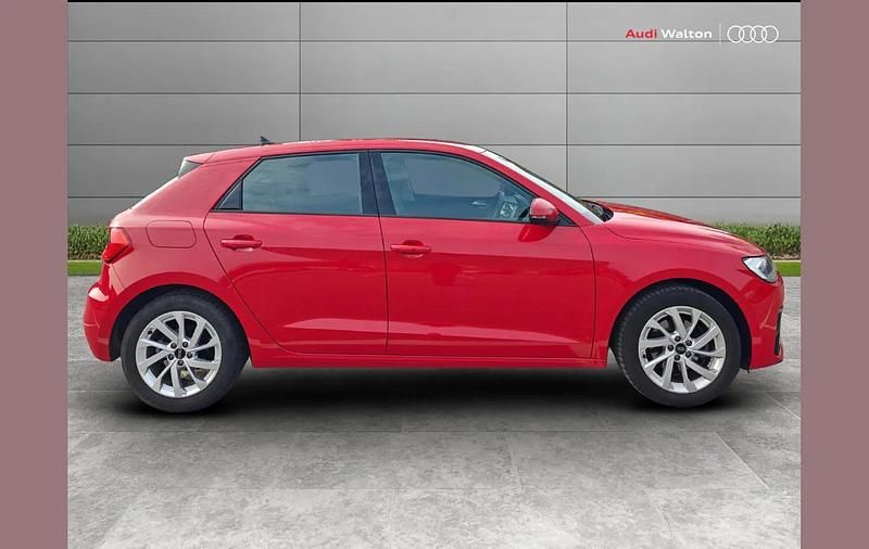 Used Audi A1 Sport 108 HP (79 kW) 2023 Red SUV
