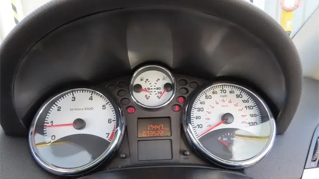 Second-hand Peugeot 207 Sport 2008 Argintiu Cabrio