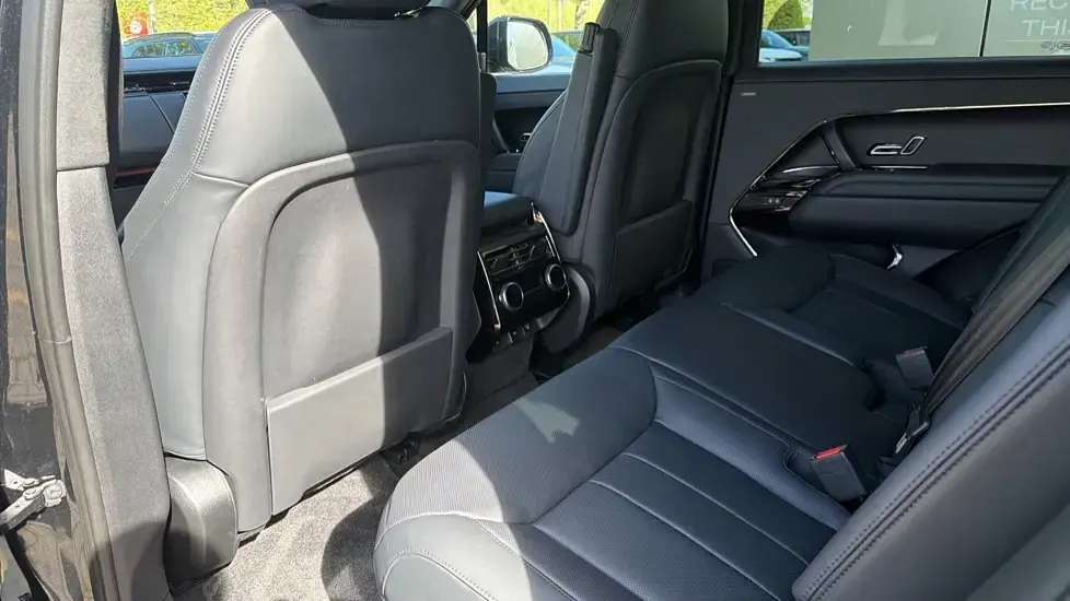 Second-hand Land Rover Range Rover Sport Autobiography 300 CP (220 kW) 2022 Negru SUV