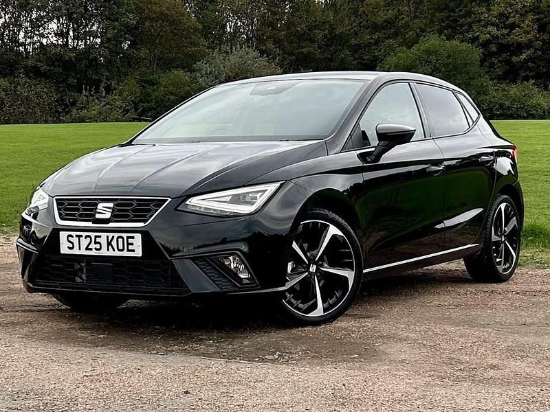 Used Seat Ibiza FR Sport 94 HP (69 kW) 2025 Black Hatchback