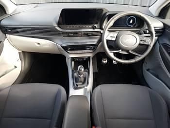 Used Hyundai Bayon Ultimate 100 HP (73 kW) 2024 Red SUV