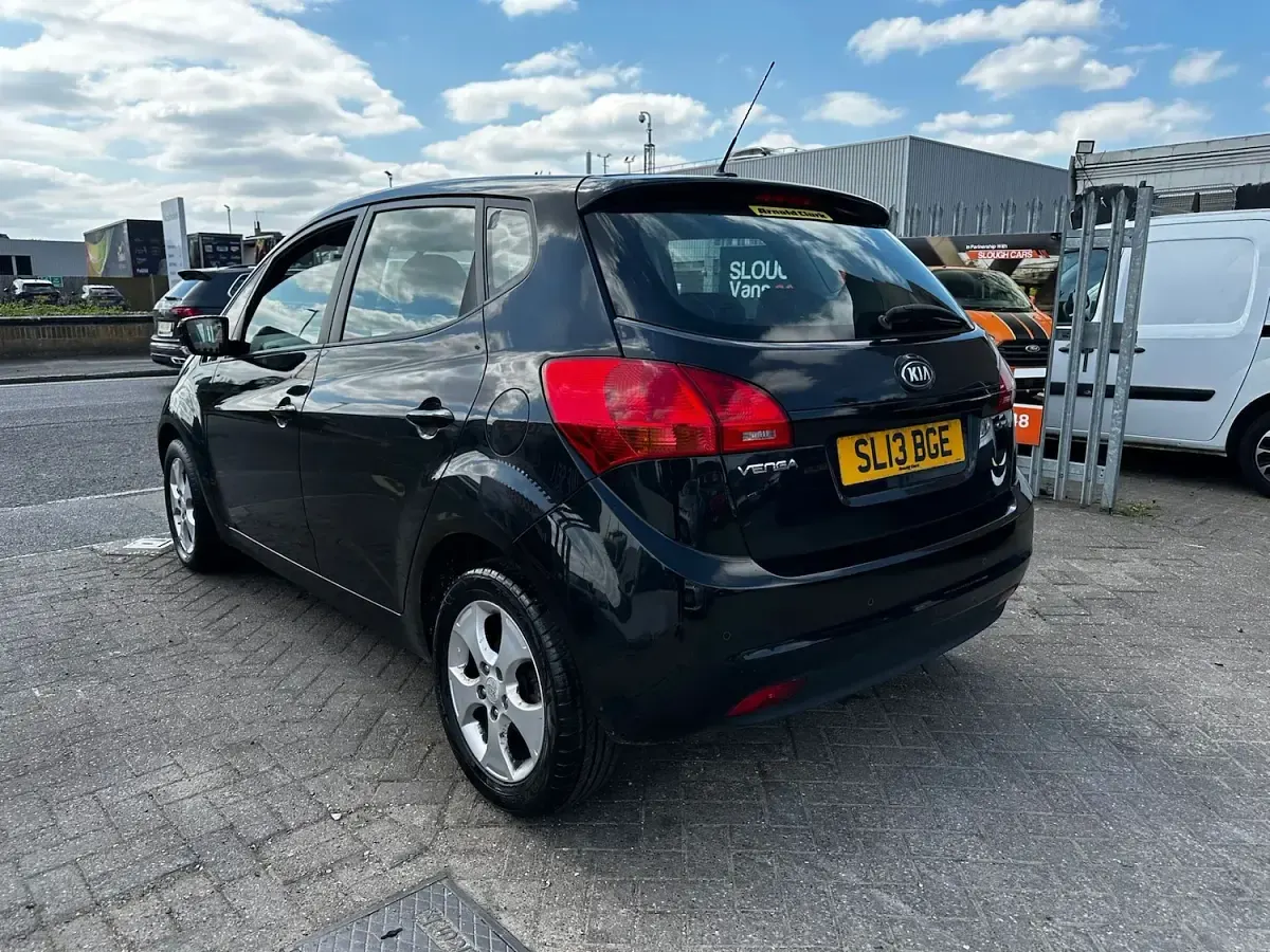 Used Kia Venga 89 HP (65 kW) 2013 Black Hatchback