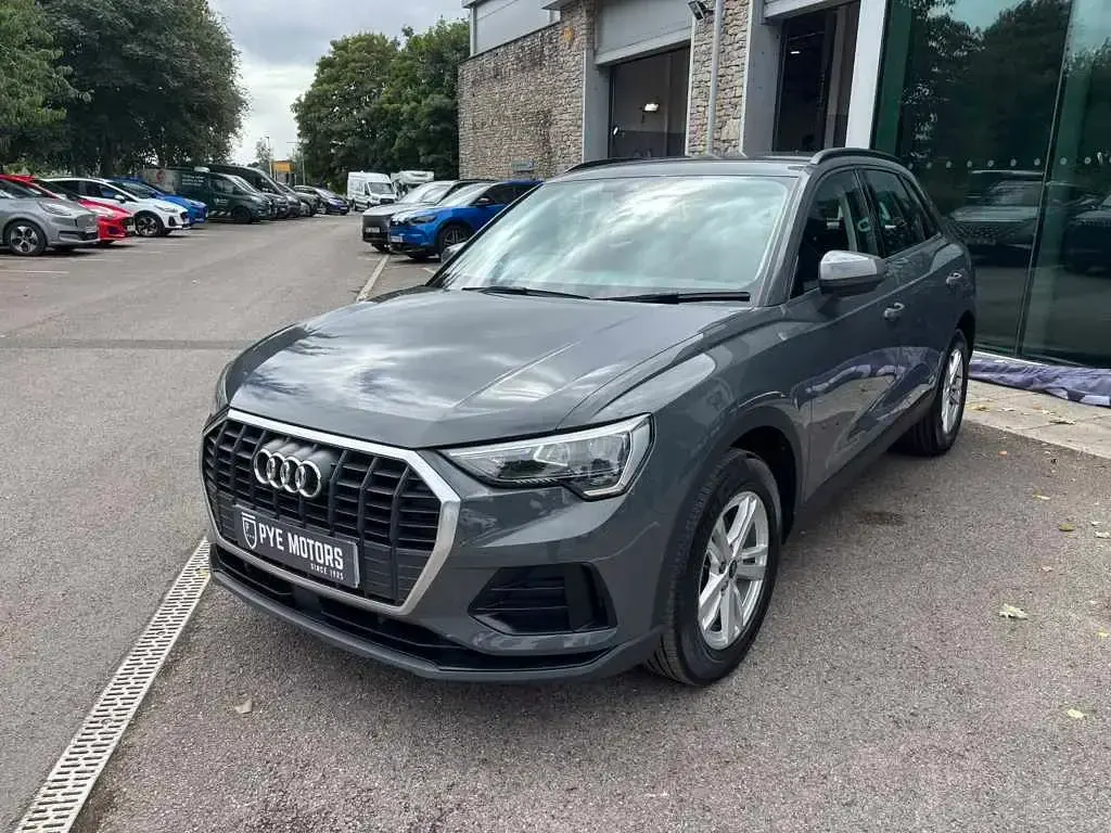 Used Audi Q3 Design 150 HP (110 kW) 2022 Grey SUV