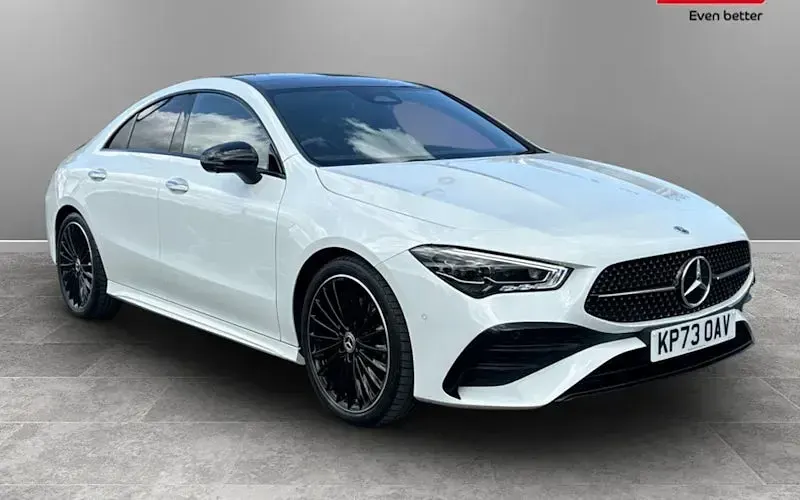 Begagnad Mercedes CLA220 AMG Line Premium Plus 190 HK (139 kW) 2025 Sedan