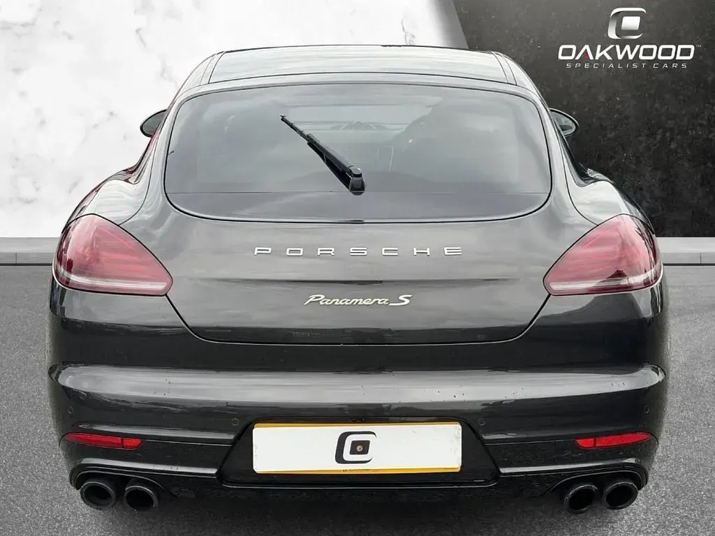 Usado Porsche Panamera 416 HP (305 kW) 2016 Cinzento Citadino