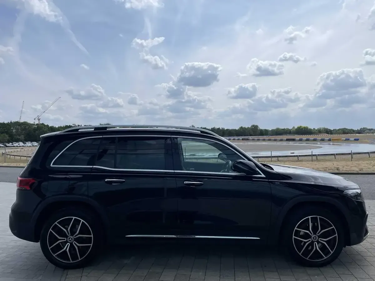 Used Mercedes EQB350 AMG Line Premium 214 kW (292 HP) 2022 Black SUV