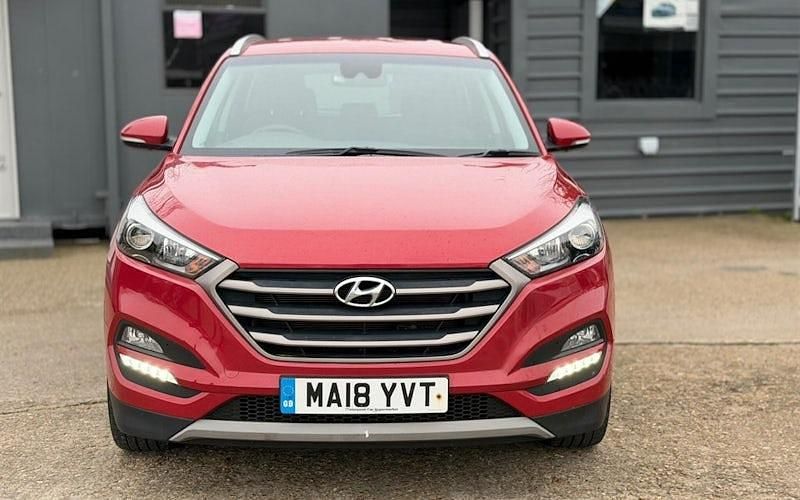 Used Hyundai Tucson SE 177 HP (130 kW) 2018 Red SUV