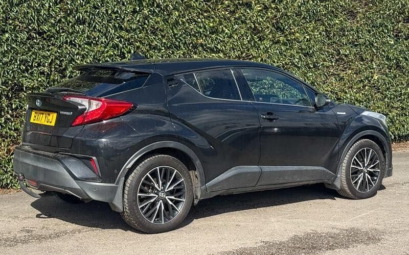 Used Toyota C-HR 122 HP (89 kW) 2017 Black SUV
