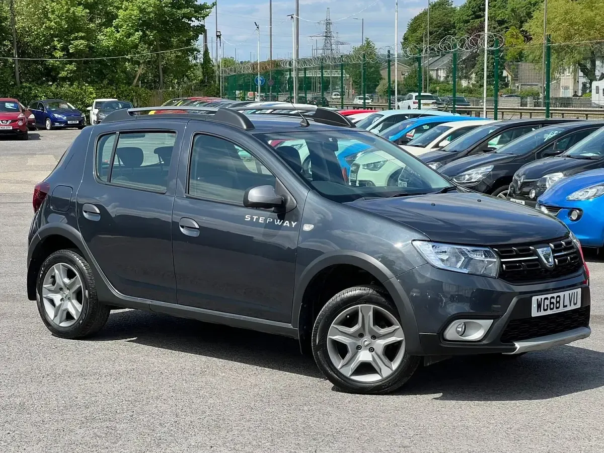 Used Dacia Sandero Comfort 90 HP (66 kW) 2018 Grey Hatchback