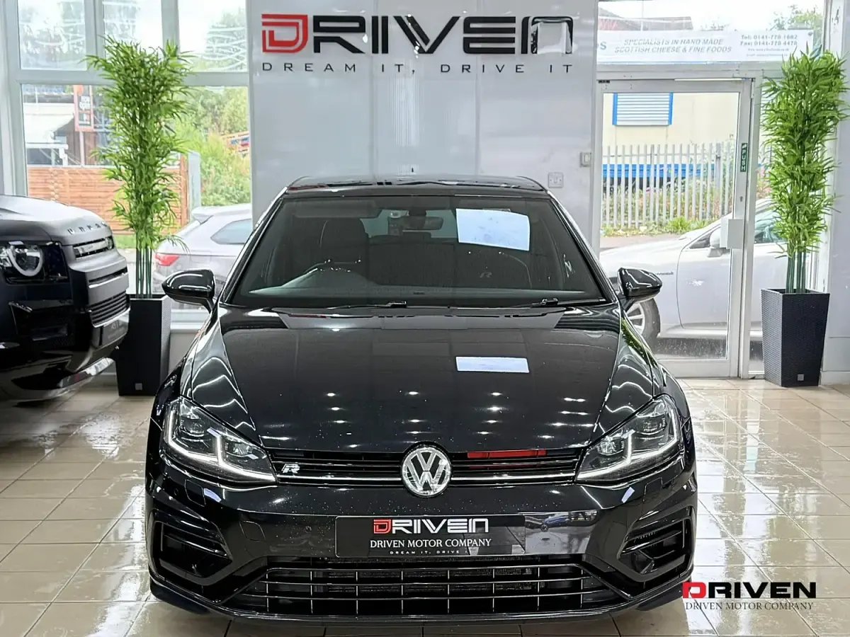 Used VW Golf VII R 415 HP (305 kW) 2018 Black Hatchback