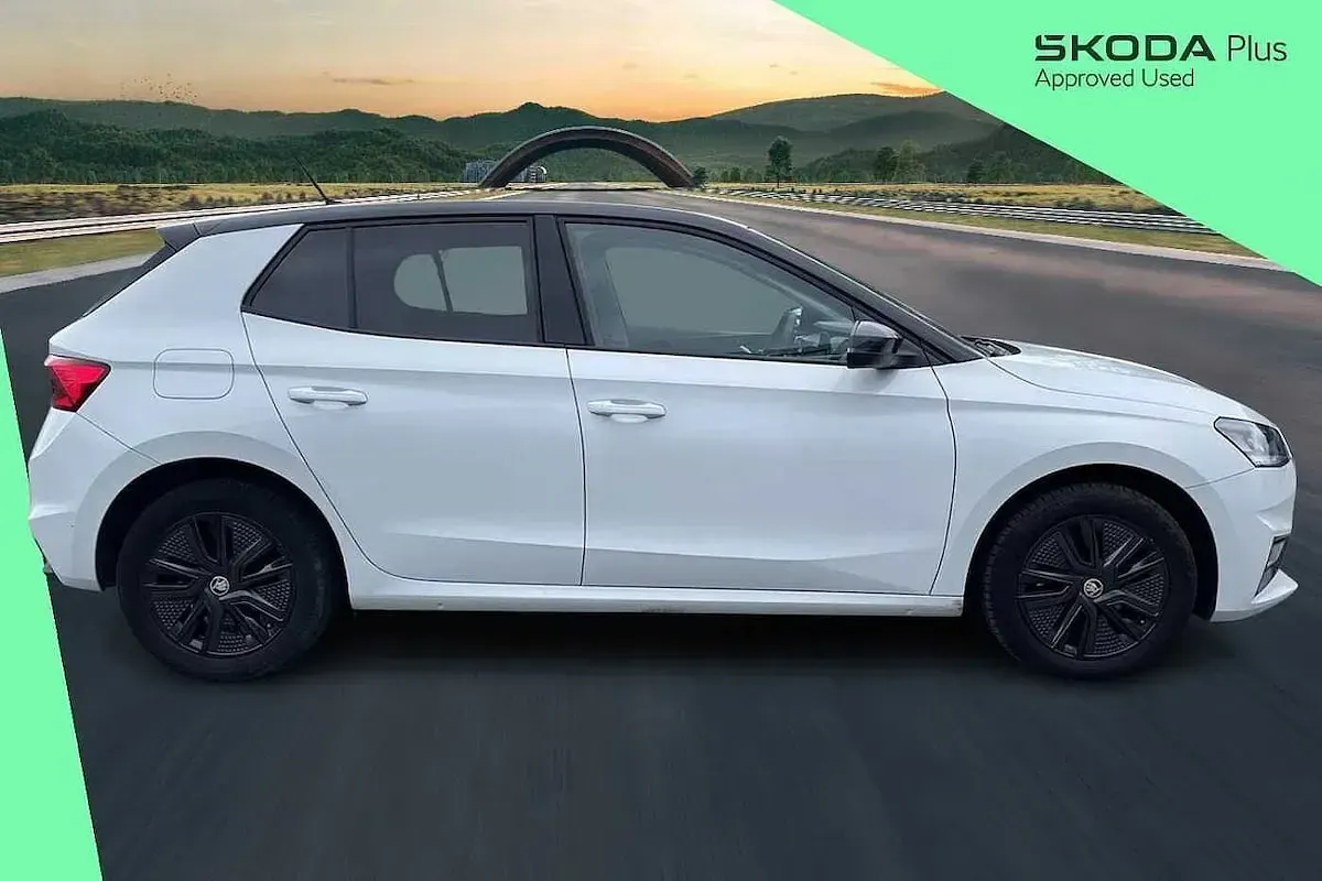 Used Skoda 110 R Colour Edition 81 HP (59 kW) 2023 Moon white metallic body / black magic pearl effect roof Hatchback