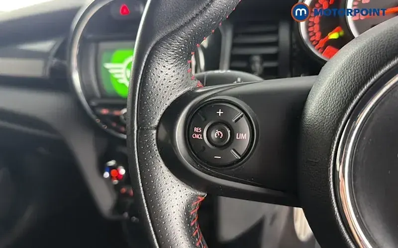 Used Mini Cooper S Hatch 192 HP (141 kW) 2019 Silver Hatchback