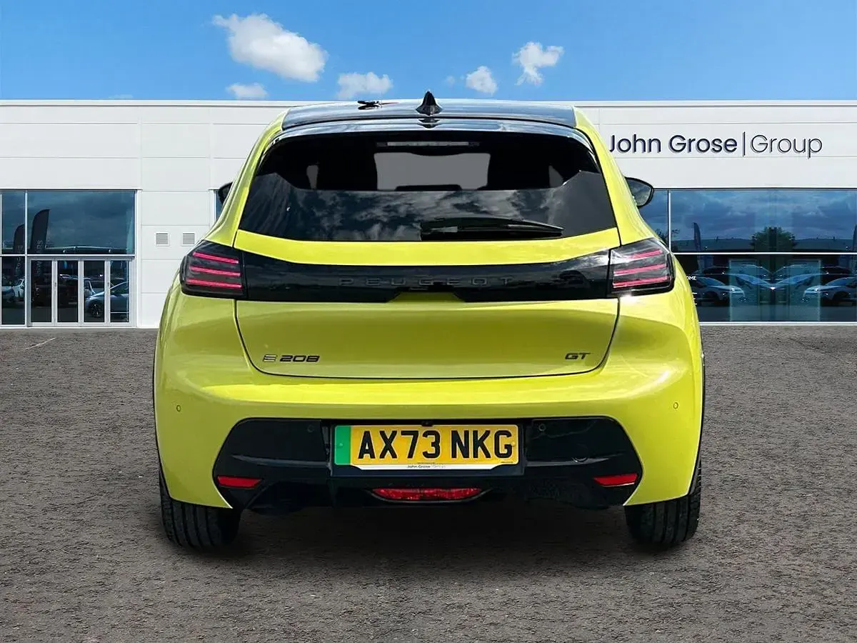 Used Peugeot e-208 GT 114 kW (156 HP) 2024 Yellow Hatchback