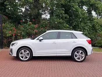 Used Audi Q2 S-Line 150 HP (110 kW) 2023 White SUV