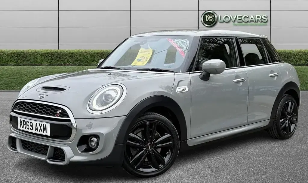 Begagnad Mini Cooper S Hatch 192 HK (141 kW) 2019 Grå Halvkombi