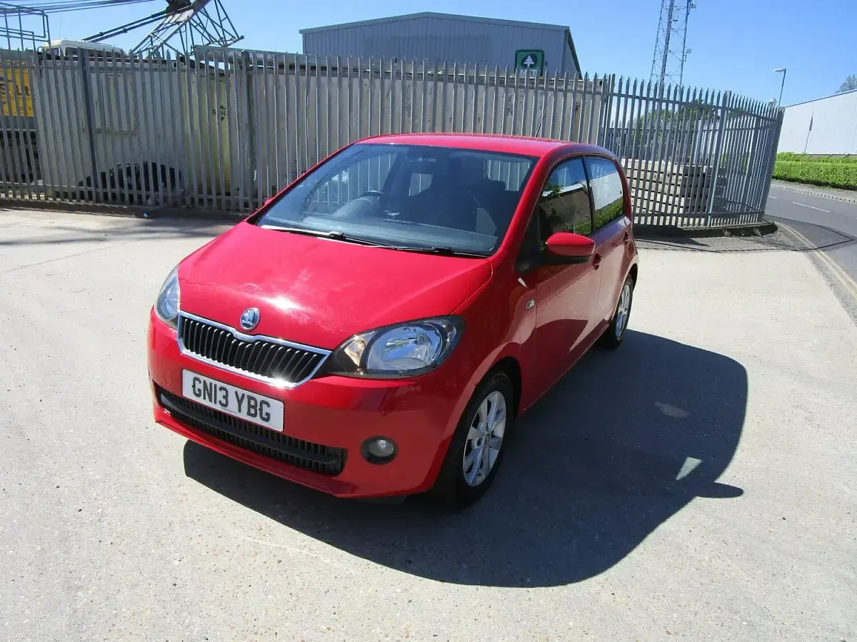 Used Skoda Citigo Elegance 75 HP (55 kW) 2013 Red Hatchback
