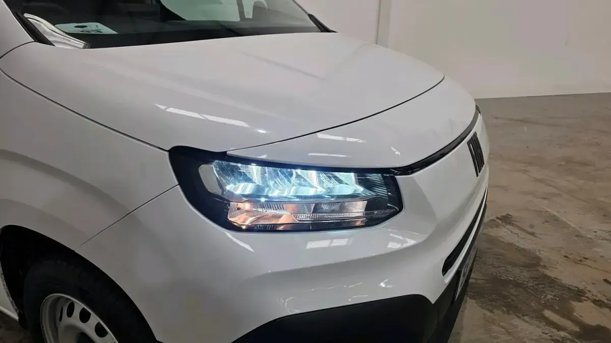 Nowe Fiat Doblò S 100 KM (73 kW) 2026 Biały Minivan